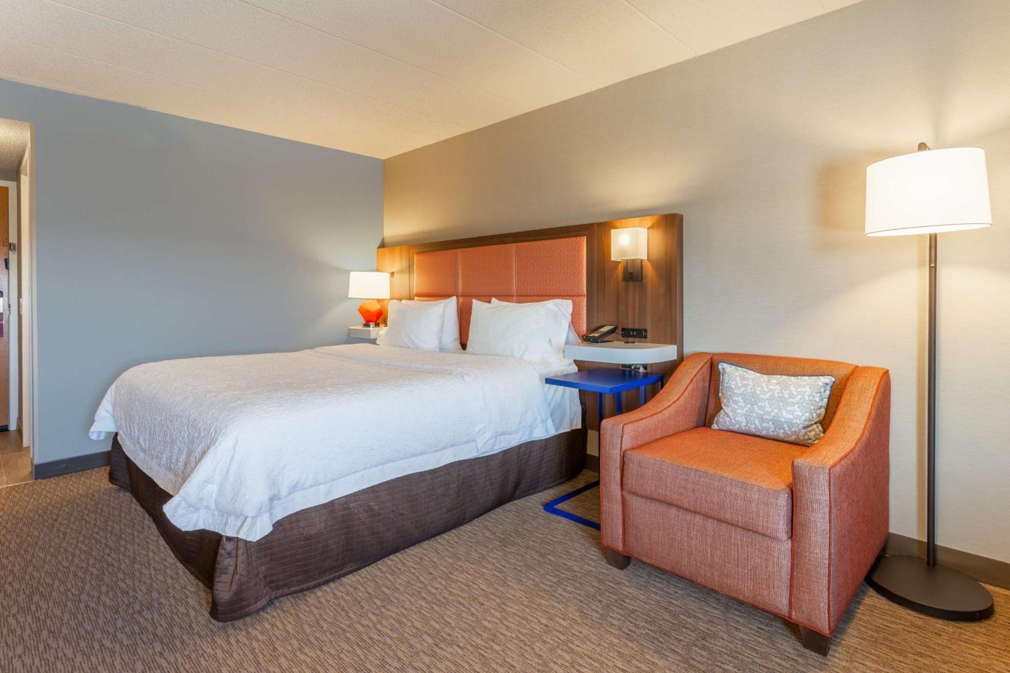 Hampton Inn Madison East Towne Mall Area Exterior photo