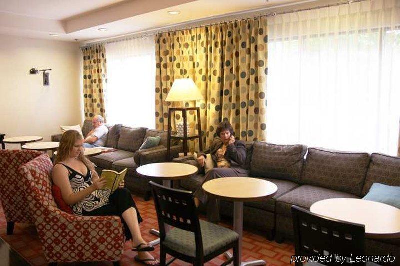 Hampton Inn Madison East Towne Mall Area Interior photo