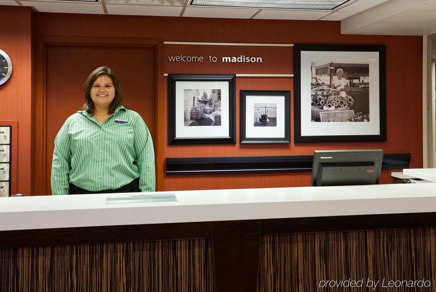 Hampton Inn Madison East Towne Mall Area Interior photo
