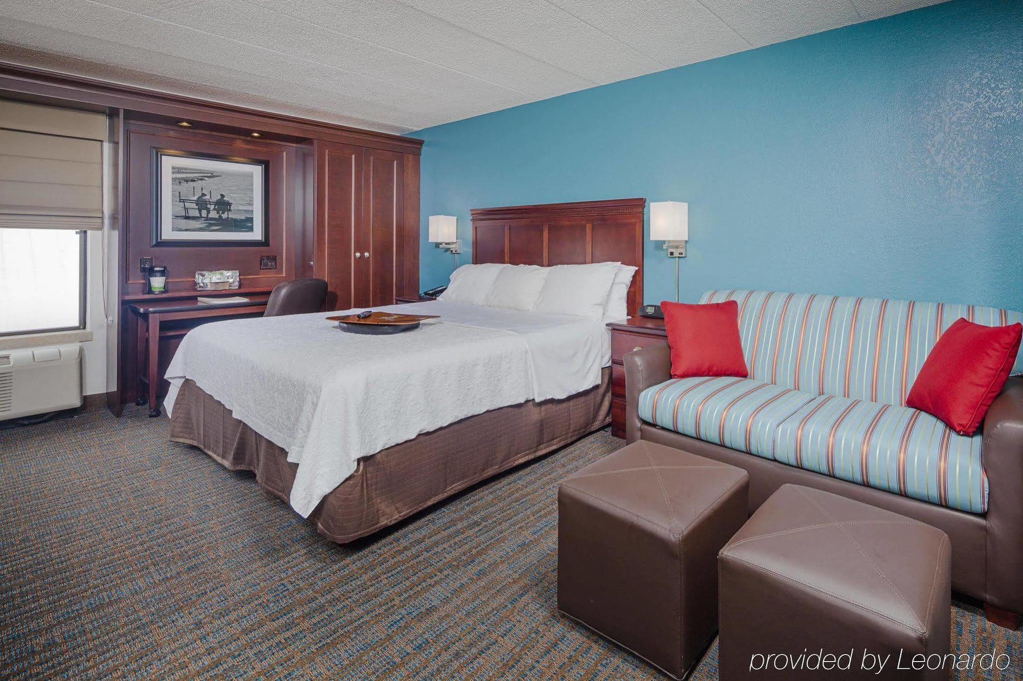 Hampton Inn Madison East Towne Mall Area Exterior photo